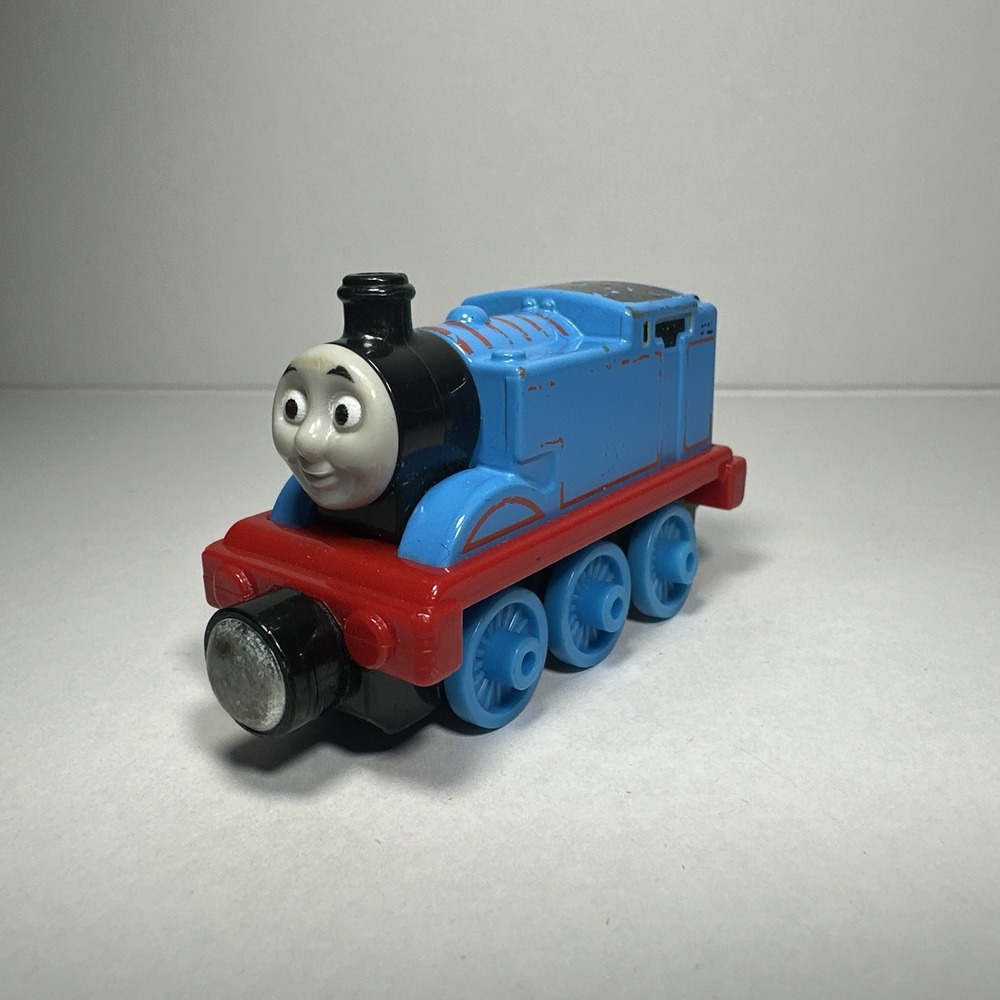 Thomas & Friends 2013 Diecast Metal Magnet Train Blue Thomas Train Engine # 1